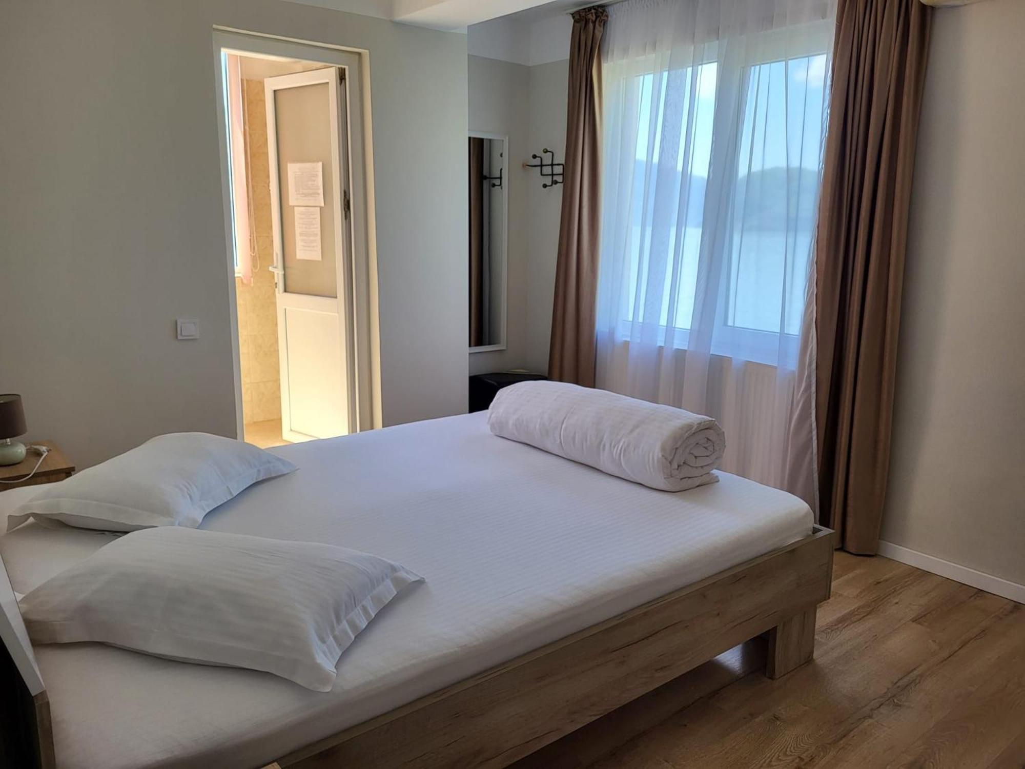 Ieşelniţa Casa Ana Serena מראה חיצוני תמונה